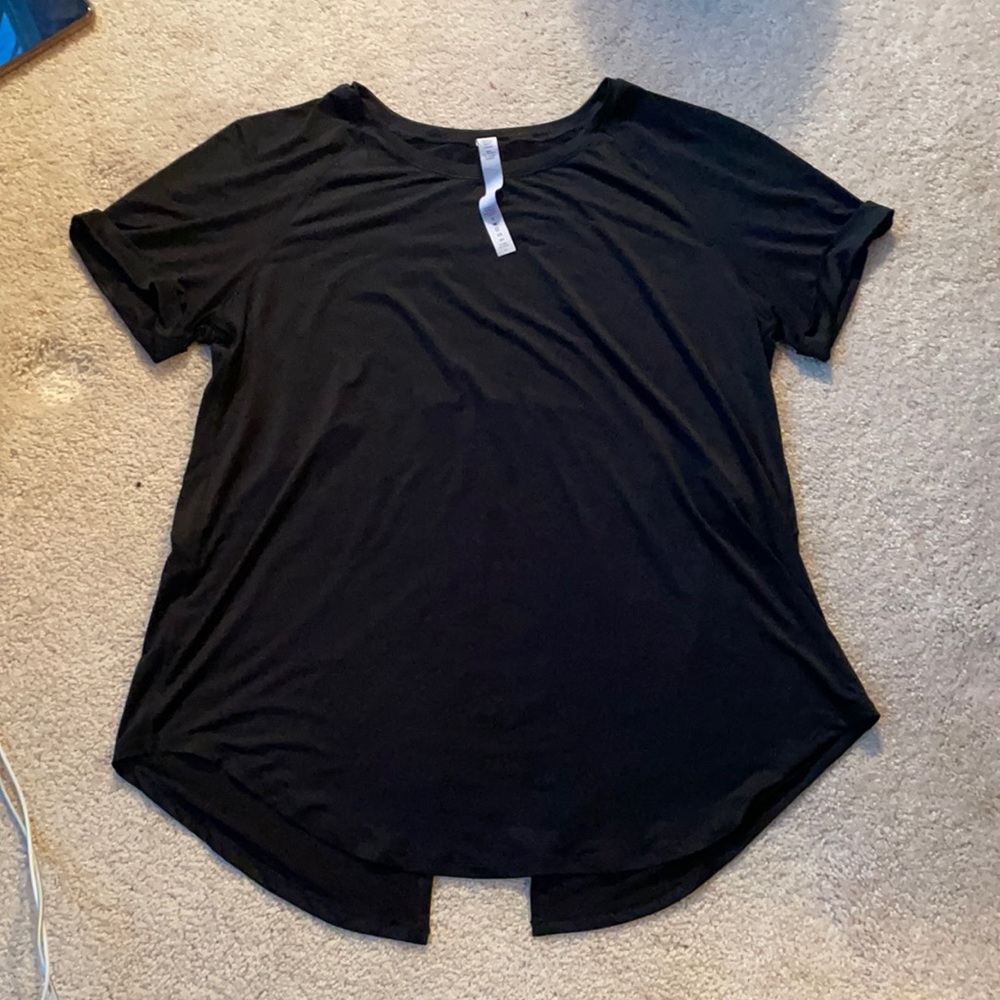 LUlulemon shirt